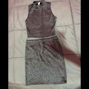 2- Piece Skirt Set Gray Shiny